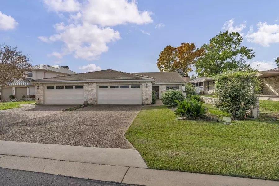 103 Oasis, Unit B, Horseshoe Bay, TX 78657