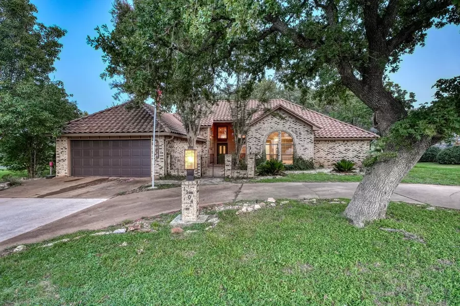 1304 Hi Circle N, Horseshoe Bay, TX 78657