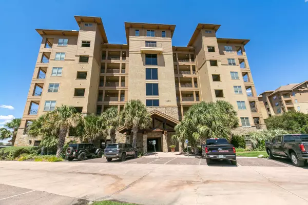 101 West Bank #37, Horseshoe Bay, TX 78657-000