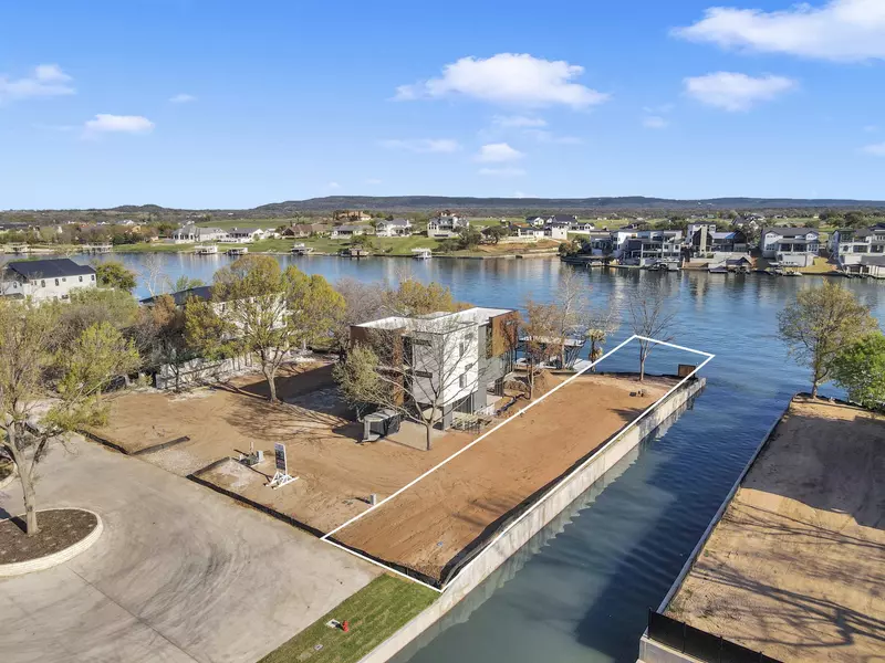 40 Lake ST, Kingsland, TX 78639