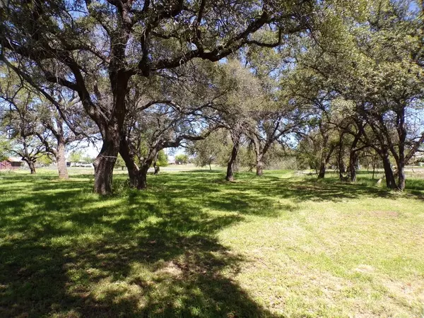 Llano, TX 78643,309 E Navarro