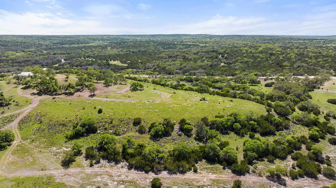 3680-5 Schumann RD, Fredericksburg, TX 78624