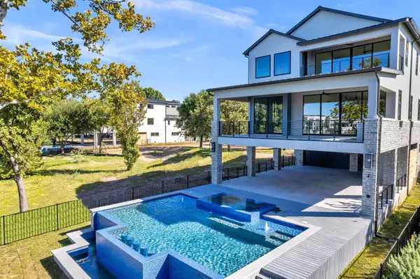 Kingsland, TX 78639,509 Lake Street