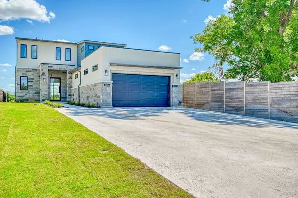 3208 River Oaks DR, Kingsland, TX 78639