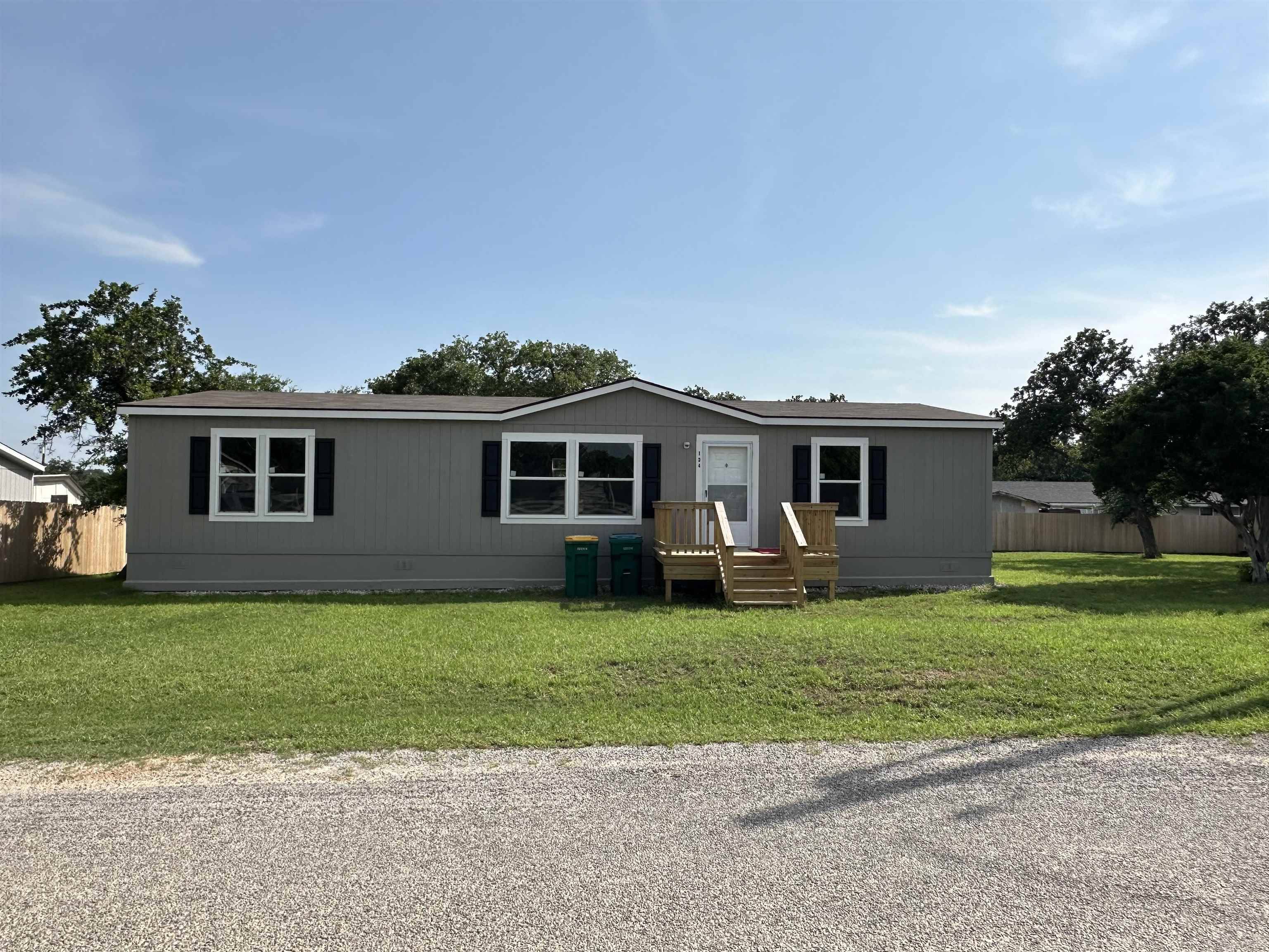 134 E Castlelake DR, Granite Shoals, TX 78654