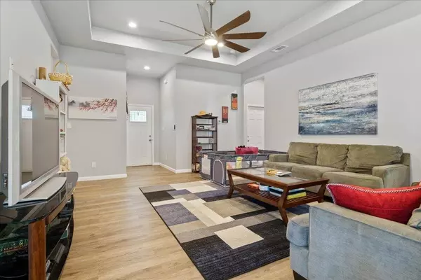 Spicewood, TX 78669,306 Songwood DR