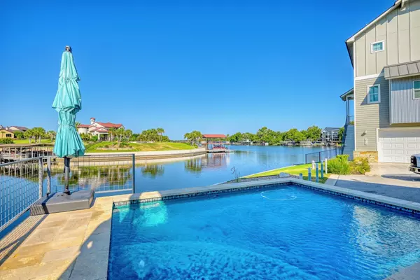 Kingsland, TX 78639,321 ISLAND CIRCLE