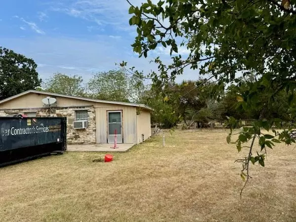 Granite Shoals, TX 78654,327 E Briar DR