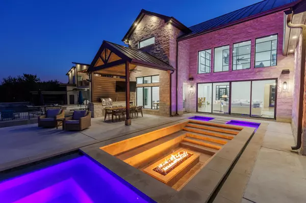 241 Lazy Oaks LN, Kingsland, TX 78639-0000