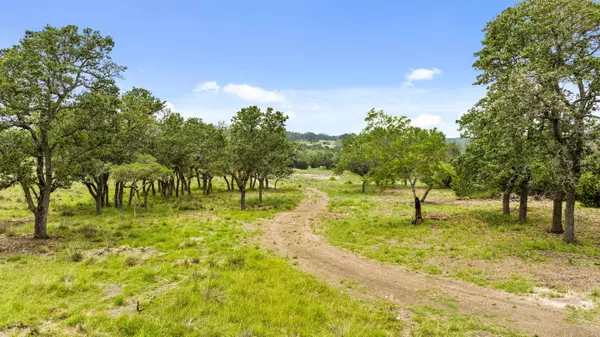 250 Brecken Ranch Road, Fredericksburg, TX 78624