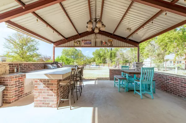 Lampasas, TX 76550,1707 E 4th Street