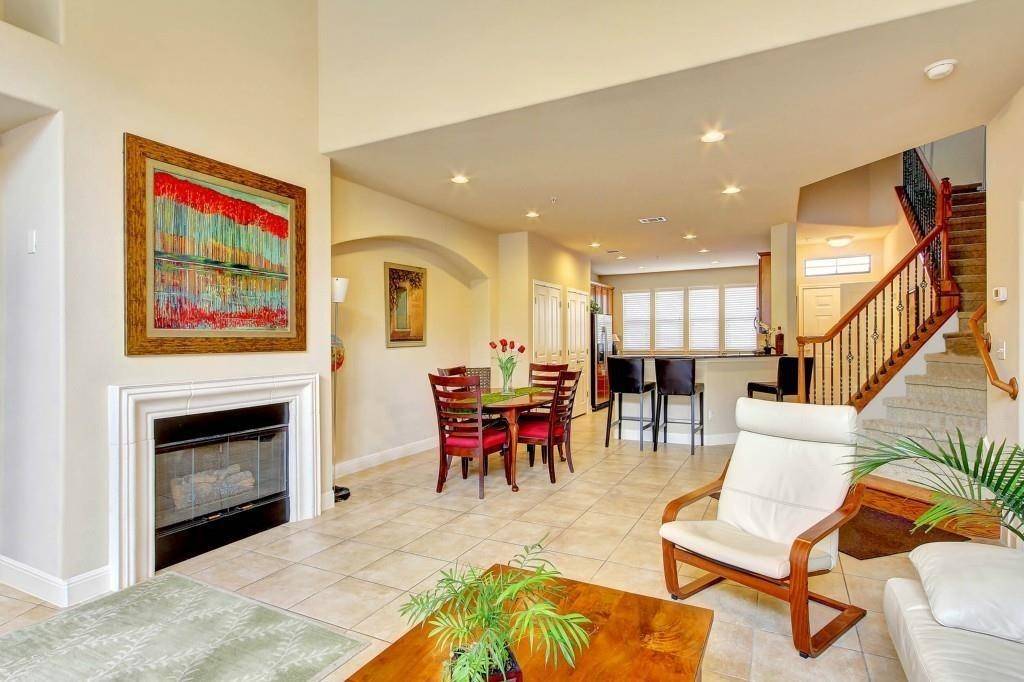 6701 Covered Bridge DR, Austin, TX 78736