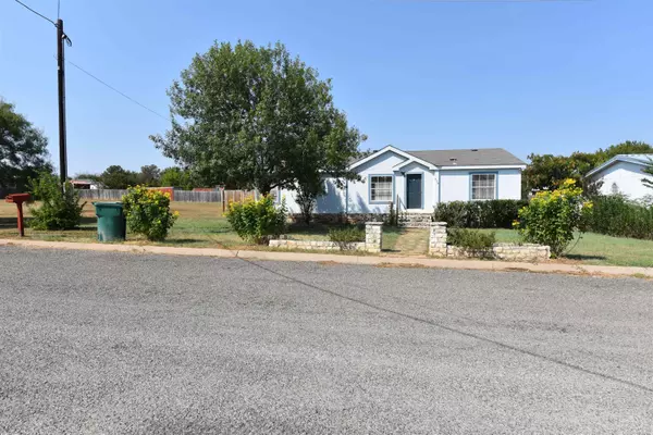 209 SARAH CIRCLE, Llano, TX 78643