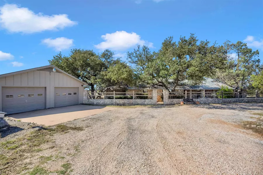 300 Terry Ln LN, Burnet, TX 78611