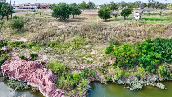 Llano, TX 78643,0002 Walden WAY