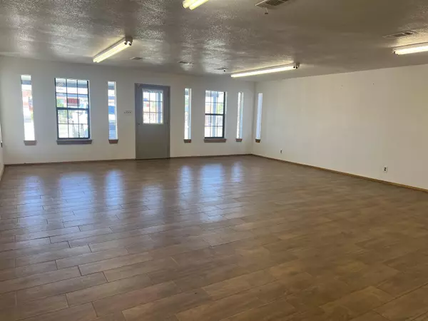 Llano, TX 78643,904 W Young HWY