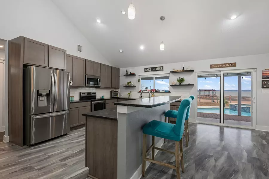 110 Pebble Circle, Buchanan Dam, TX 78609