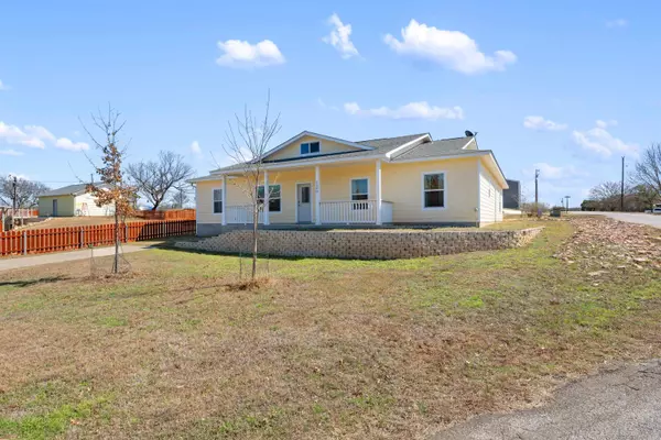 5100 Pair ST, Kingsland, TX 78639