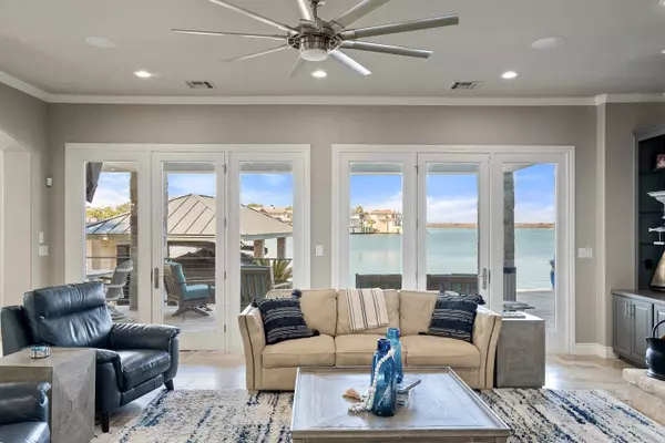 Horseshoe Bay, TX 78657,404 Matern CT