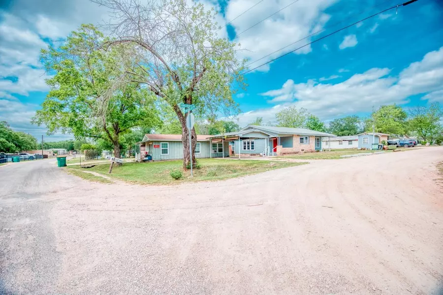 1030 Kingsriver DR, Granite Shoals, TX 78654