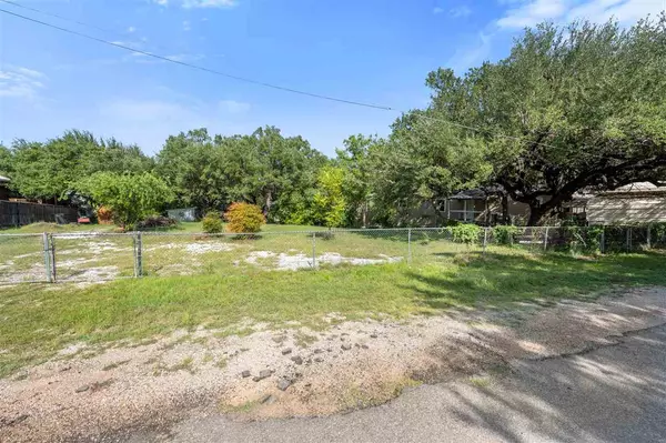 Kingsland, TX 78639,527 CR 136 A Lot 113 &114