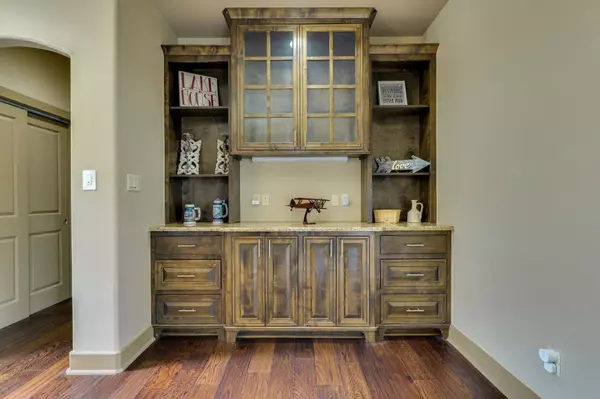 Horseshoe Bay, TX 78657,600 Mountain Dew