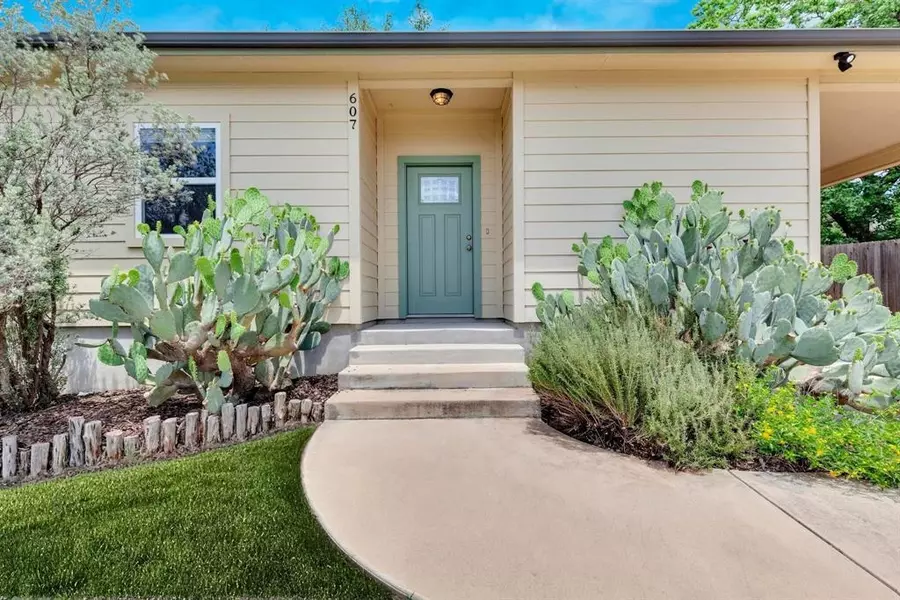 607 5th ST, Marble Falls, TX 78654