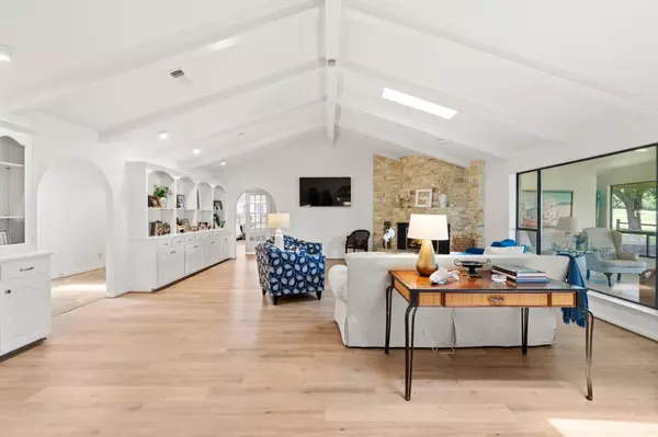 Horseshoe Bay, TX 78657,618 Hi Stirrup