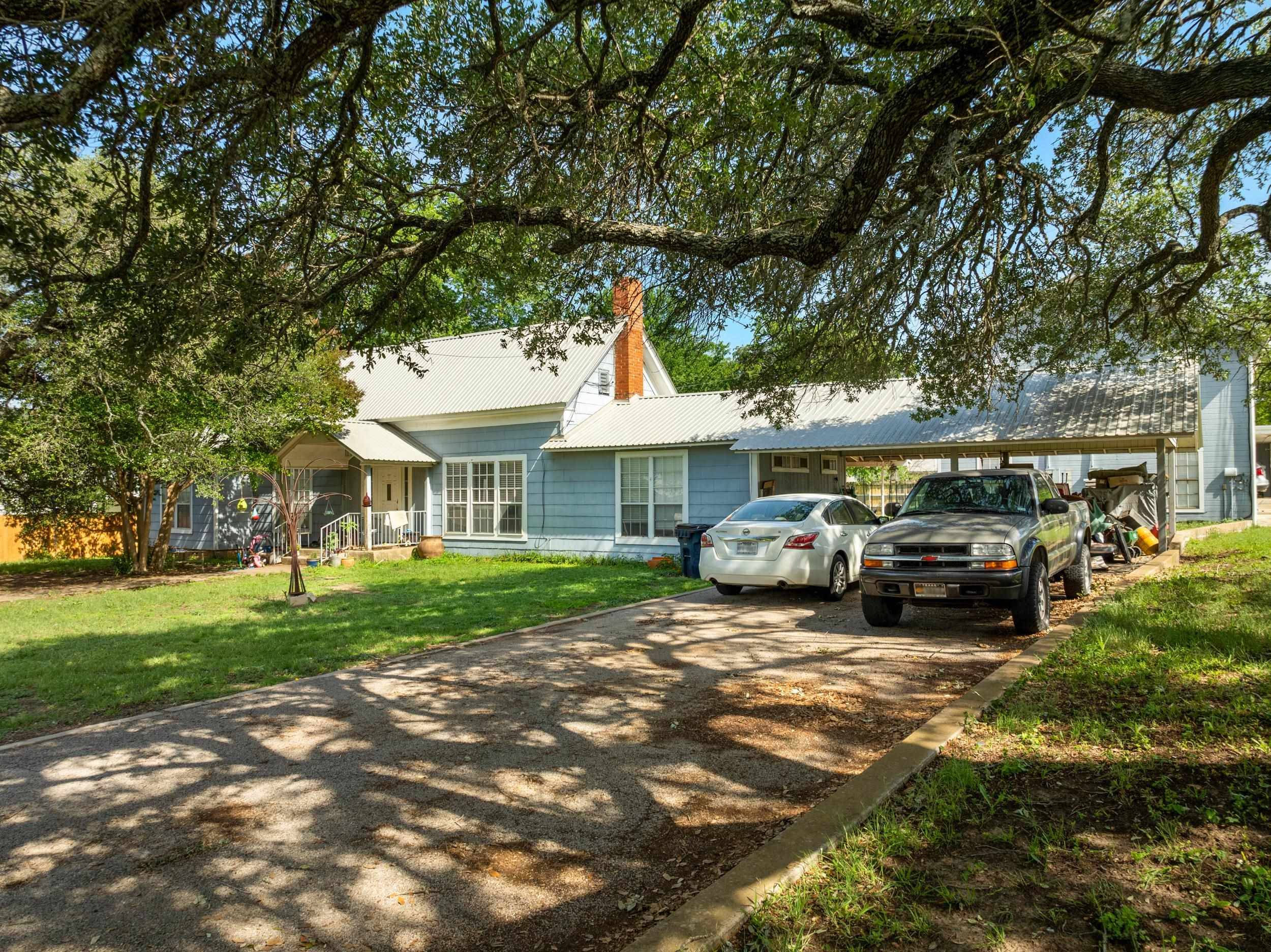306 E Post Oak ST, Burnet, TX 78611
