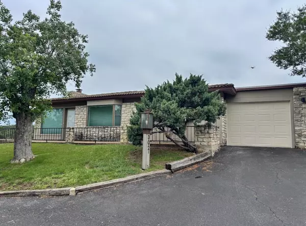 Horseshoe Bay, TX 78657,302 Dogie #B DR