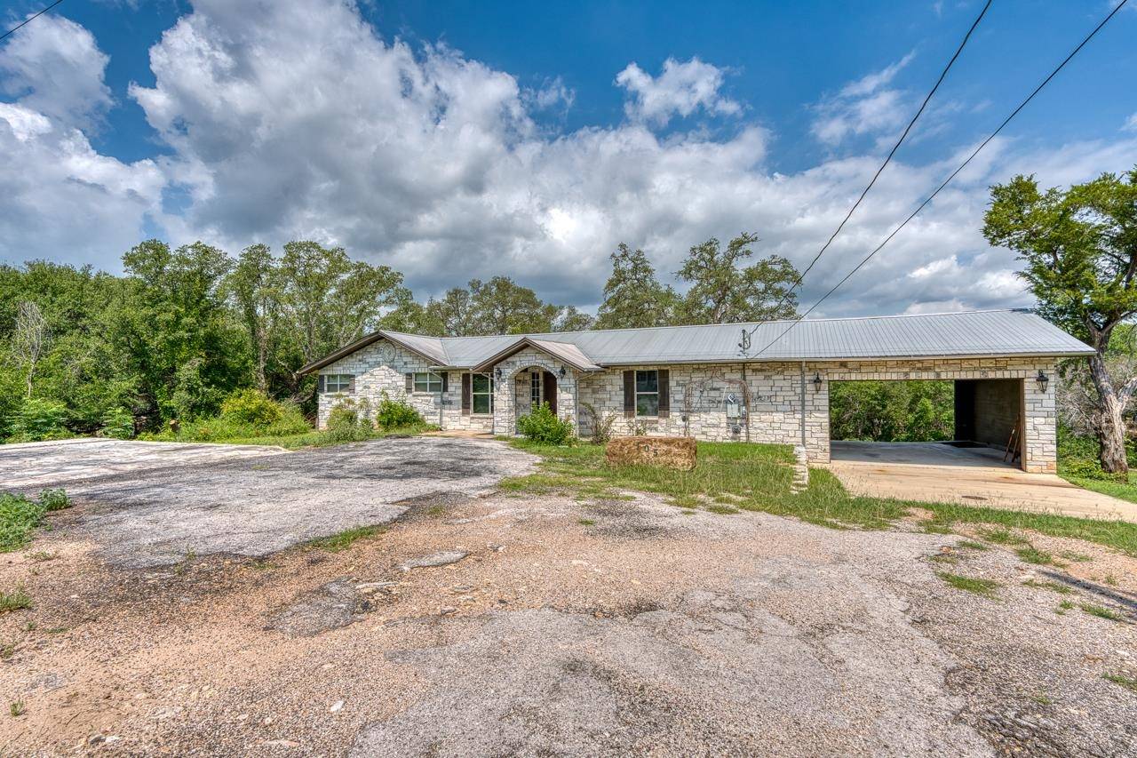 105 Mesquite Bend, Kingsland, TX 78639
