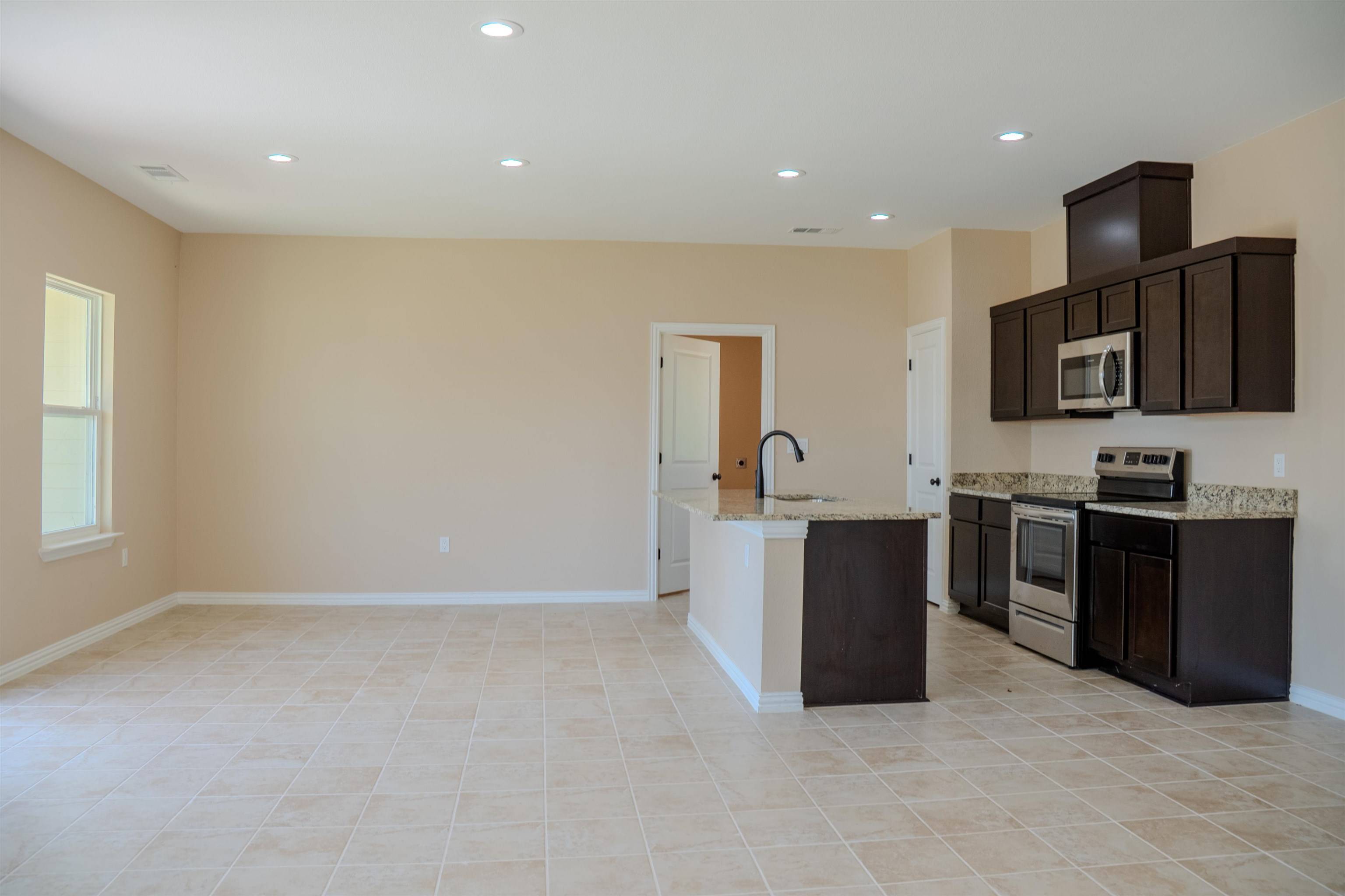 Kingsland, TX 78639,1875 Greenwood LN