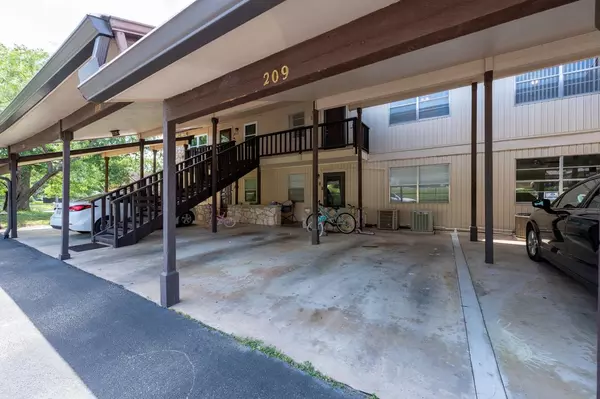 1210 Hi Stirrup, Horseshoe Bay, TX 78657