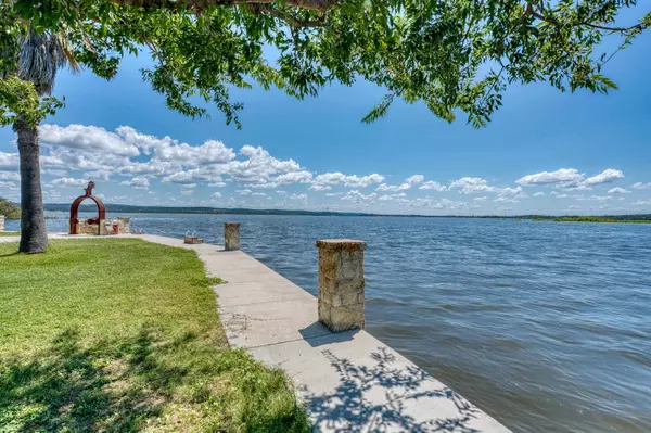 Tow, TX 78672,100 Scott DR