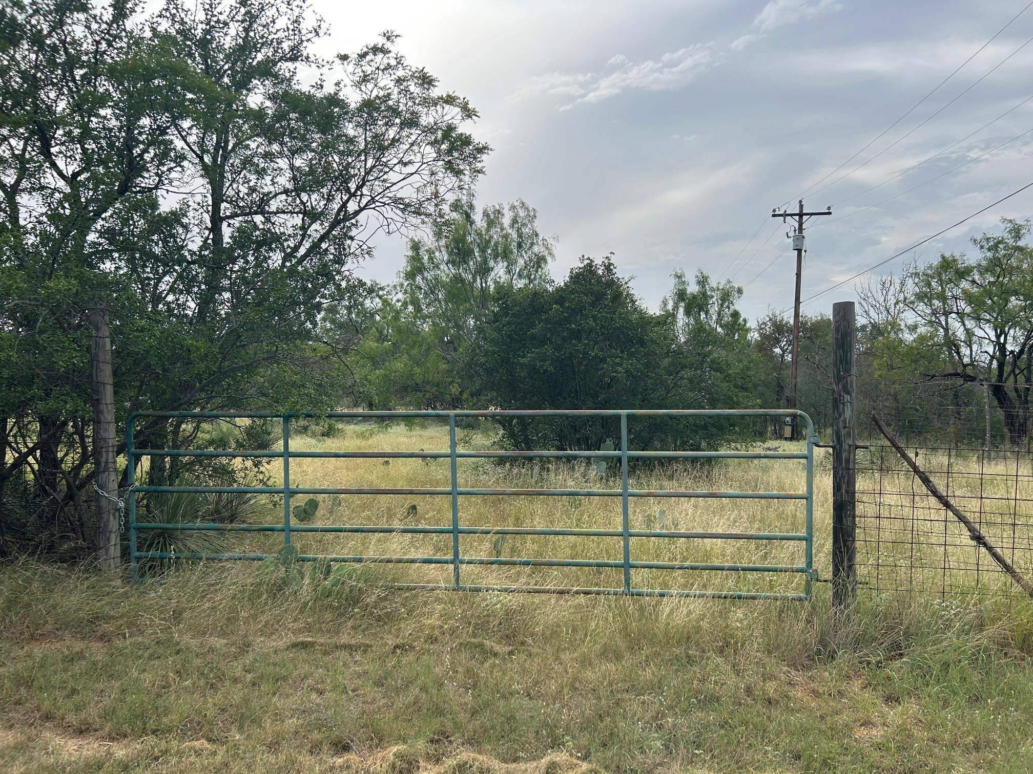 710 Lake Dr, Granite Shoals, TX 78654