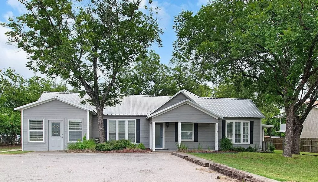 611 Central Texas Expy, Lampasas, TX 76550