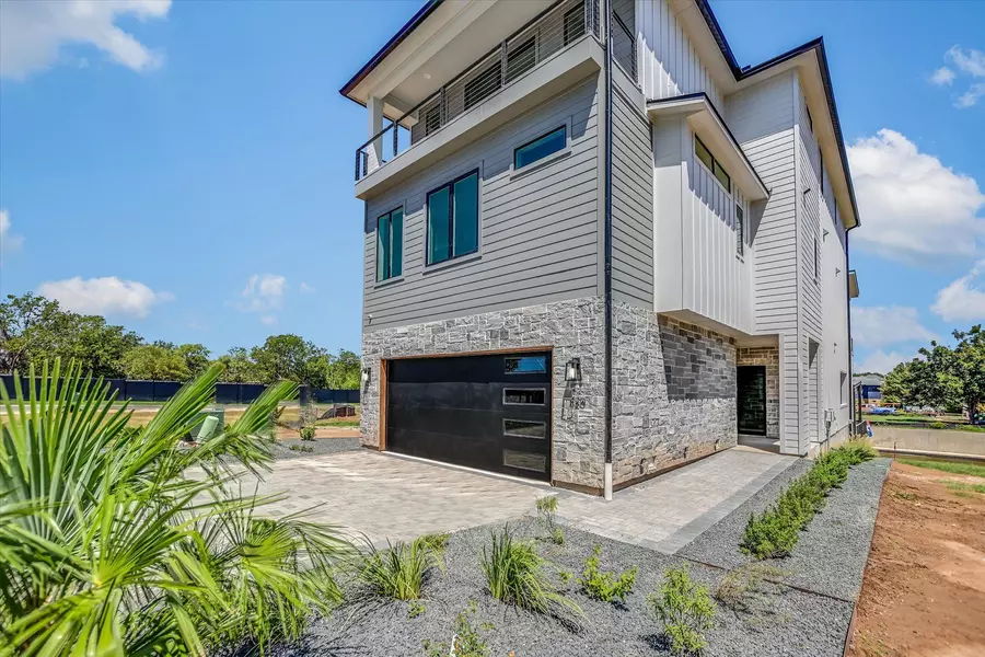 420 Lake St., Kingsland, TX 78639