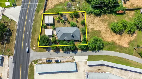 101 Lakeview DR, Kingsland, TX 78639