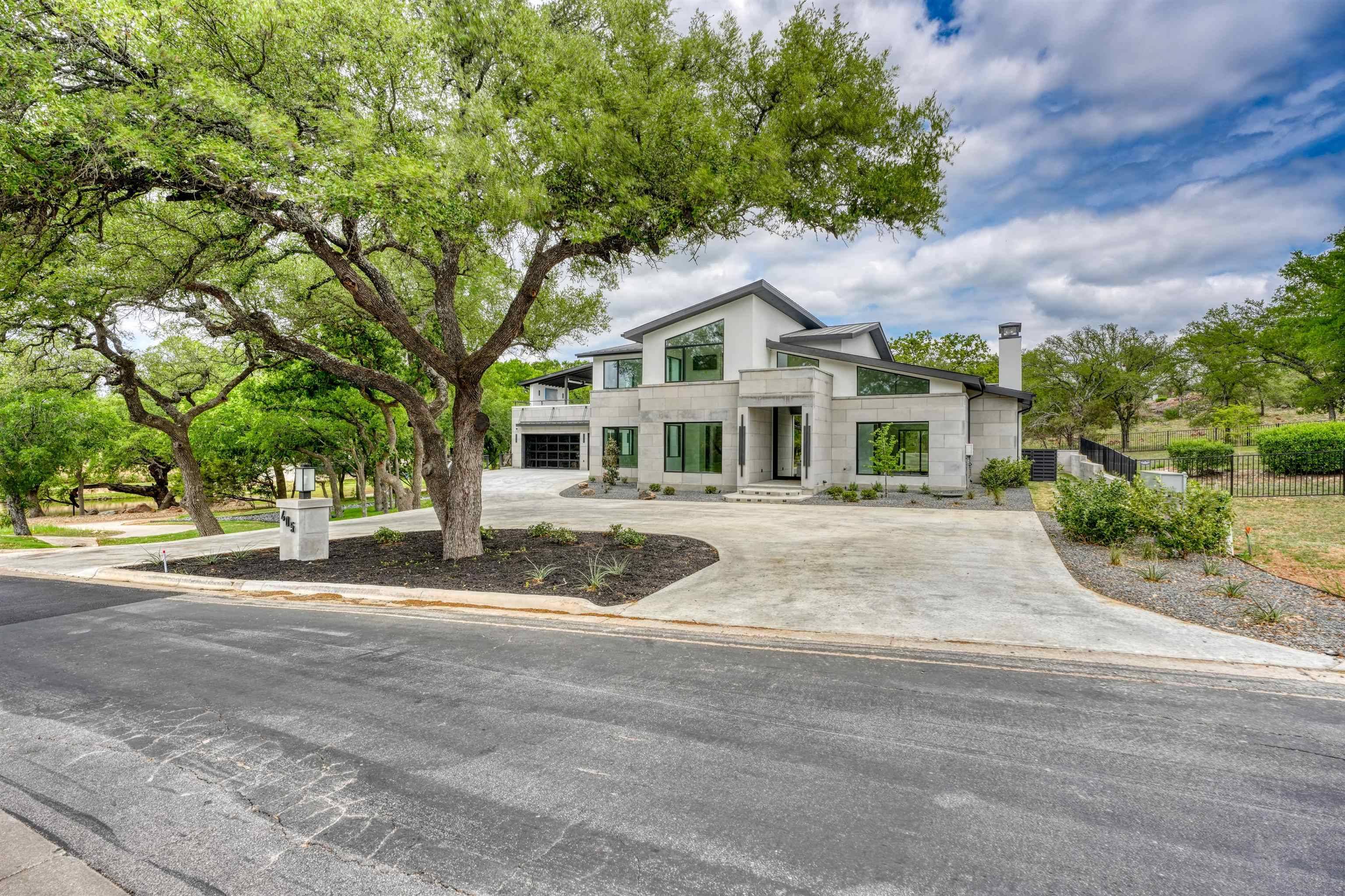 405 Bay West Blvd, Horseshoe Bay, TX 78657