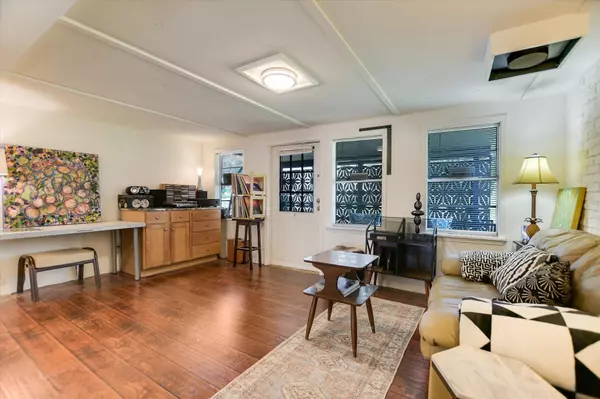 Cottonwood Shores, TX 78657,607 Driftwood LN