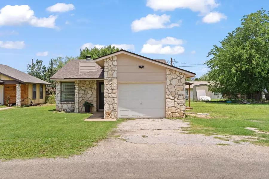 609 Aspen, Cottonwood Shores, TX 78654