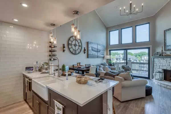 Horseshoe Bay, TX 78657,509 Short Circuit  #203