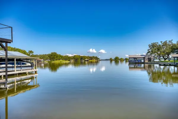 406 & 410 Lakeview Dr, Horseshoe Bay, TX 78657