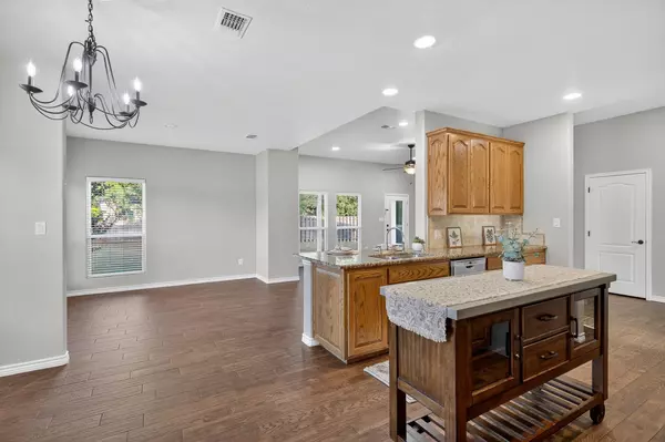 Meadowlakes, TX 78654,237 Meadowlakes DR