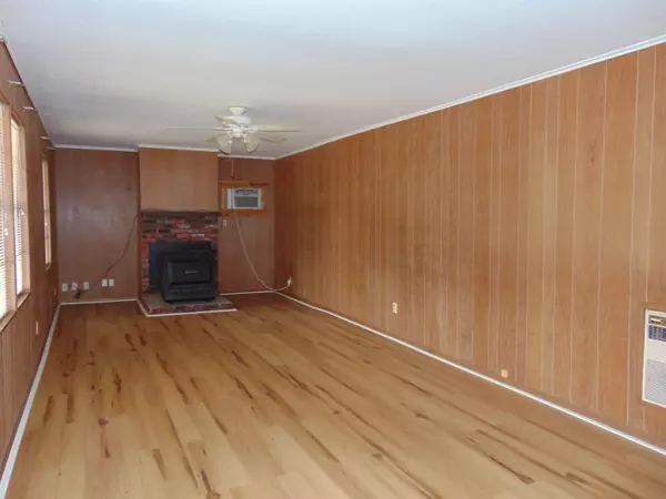 Granite Shoals, TX 78654,118 E Pine