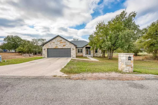 Kingsland, TX 78639,106 Chaumont ST
