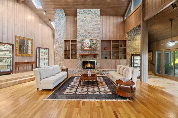 Horseshoe Bay, TX 78657,100 Silver Spur