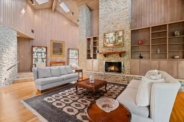 Horseshoe Bay, TX 78657,100 Silver Spur