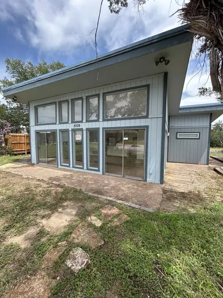 2009 King Road, Marble Falls, TX 78654