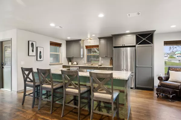 Marble Falls, TX 78654,700 5th ST